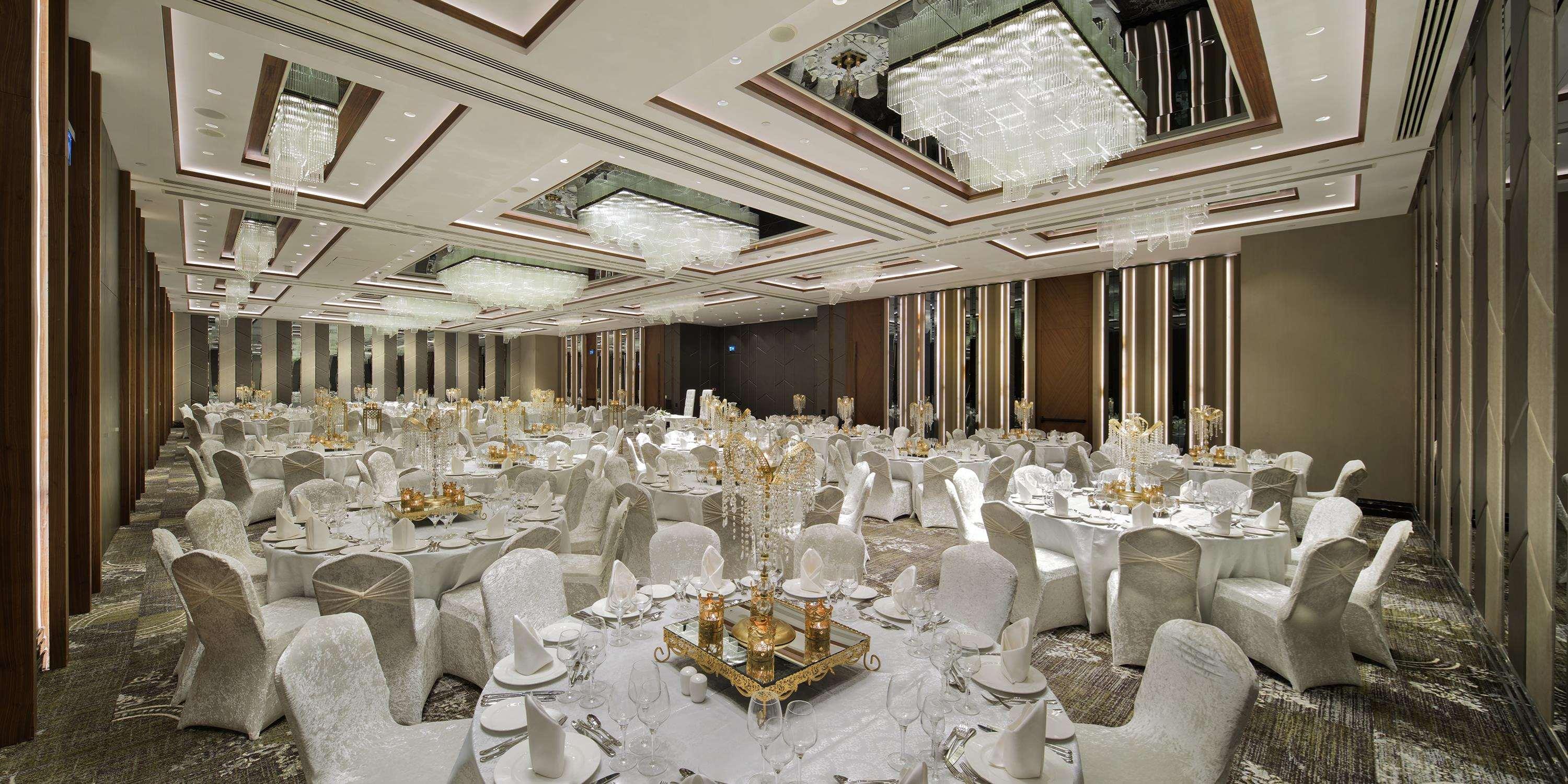 Doubletree By Hilton Istanbul - Piyalepasa Istambul Exterior foto The ballroom