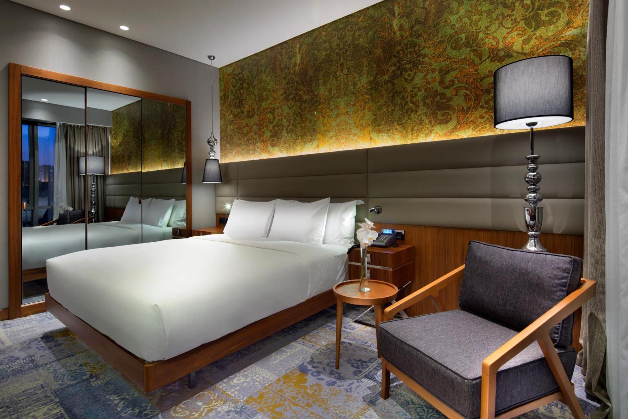 Doubletree By Hilton Istanbul - Piyalepasa Istambul Exterior foto