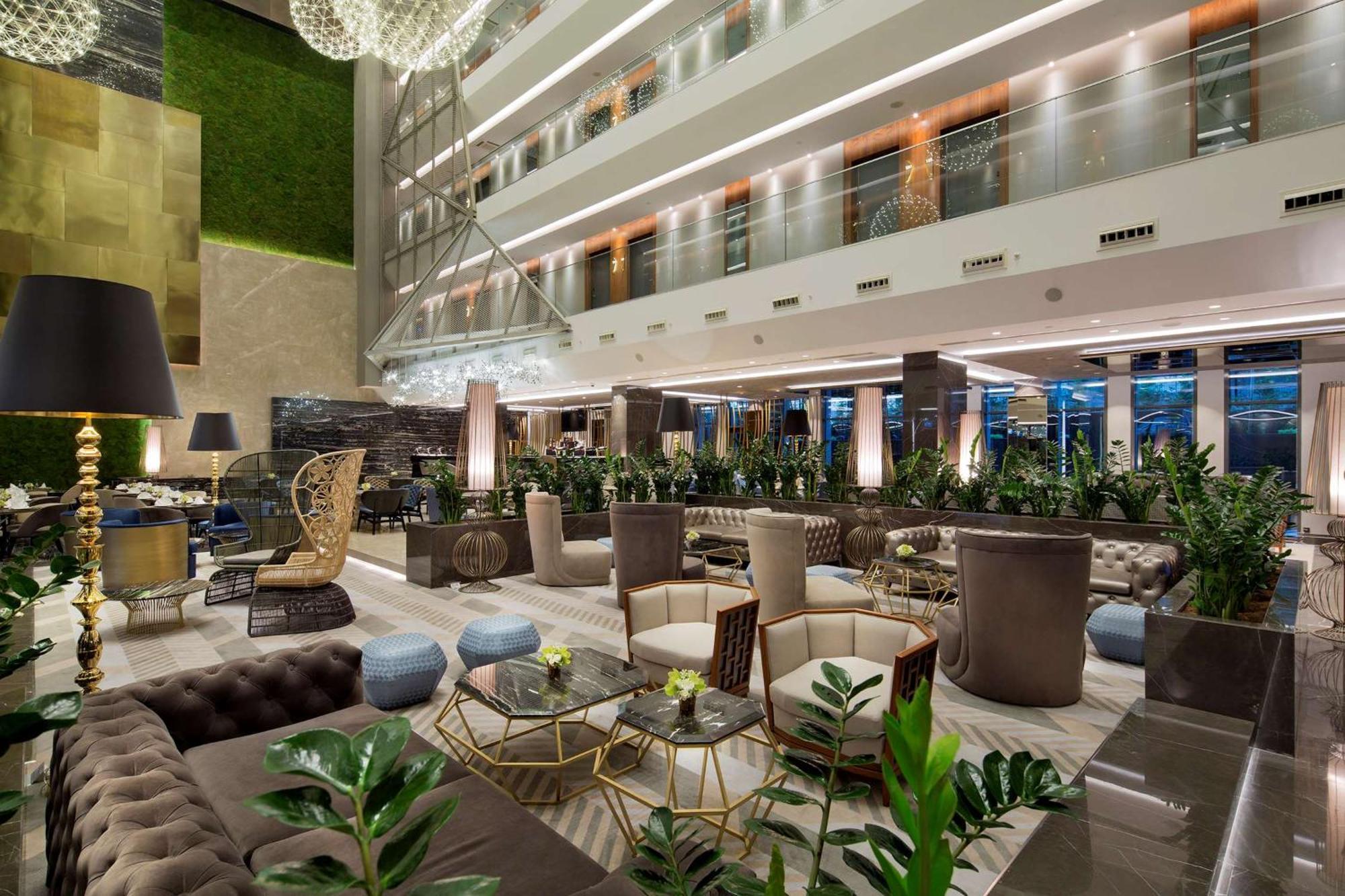 Doubletree By Hilton Istanbul - Piyalepasa Istambul Exterior foto Lobby