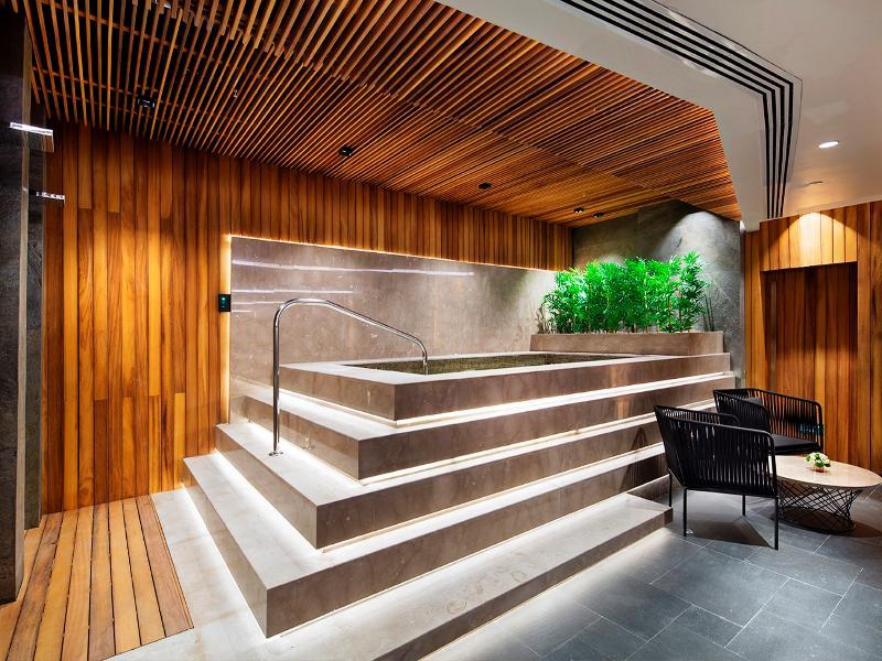 Doubletree By Hilton Istanbul - Piyalepasa Istambul Exterior foto The spa at The Standard, East Village
