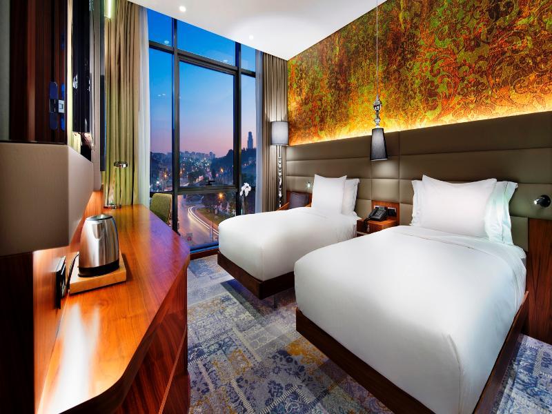 Doubletree By Hilton Istanbul - Piyalepasa Istambul Exterior foto Deluxe Room
